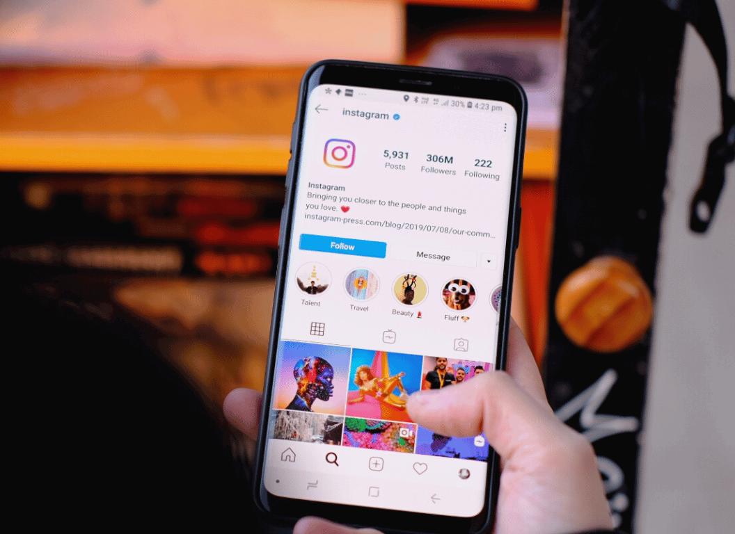 17 Ways To Make Your Instagram Bio Stand Out