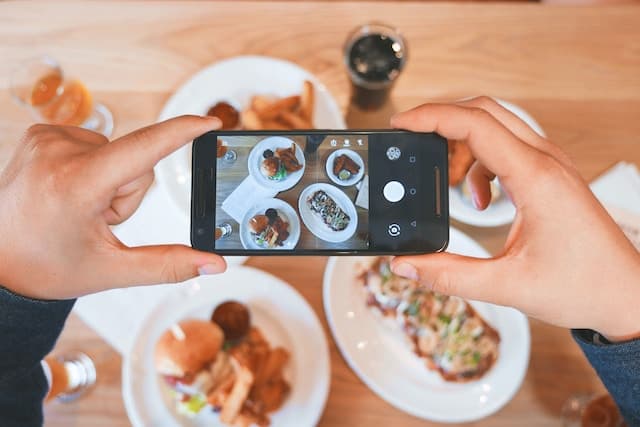 25 Ways to Use Instagram Stories Highlights For Brand Storytelling